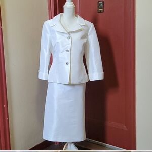 Nicollete Women's White 2-PC Jacket and Skirt Suit Set Size 18